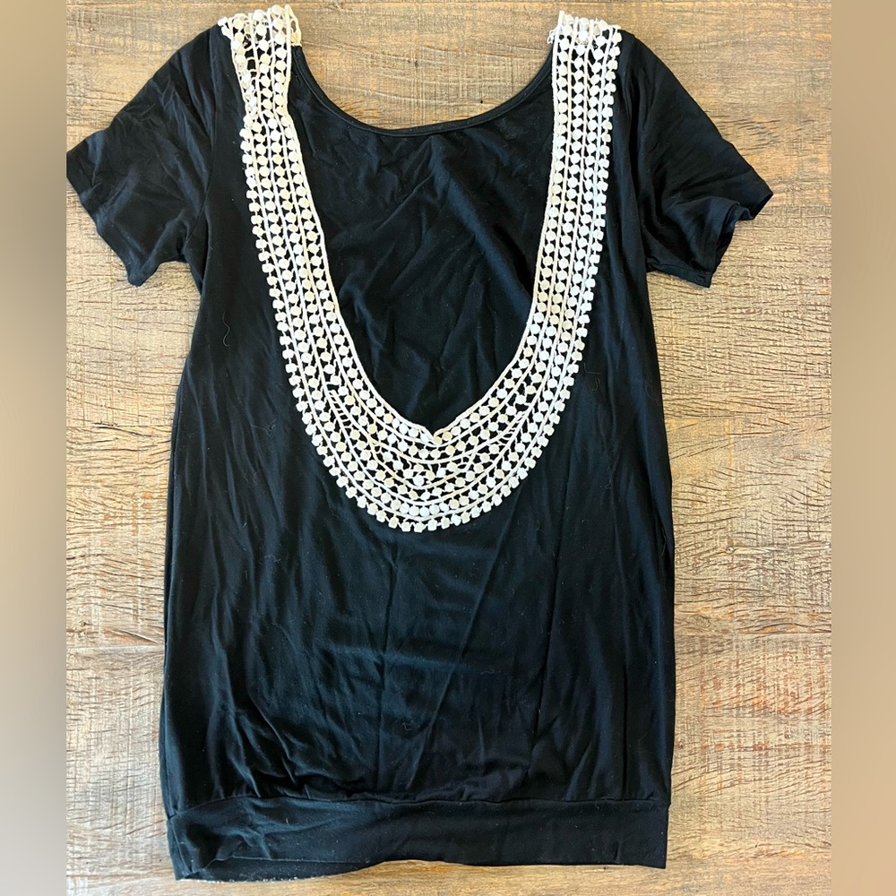 Backless with white Details Tunic Style Black Shirt